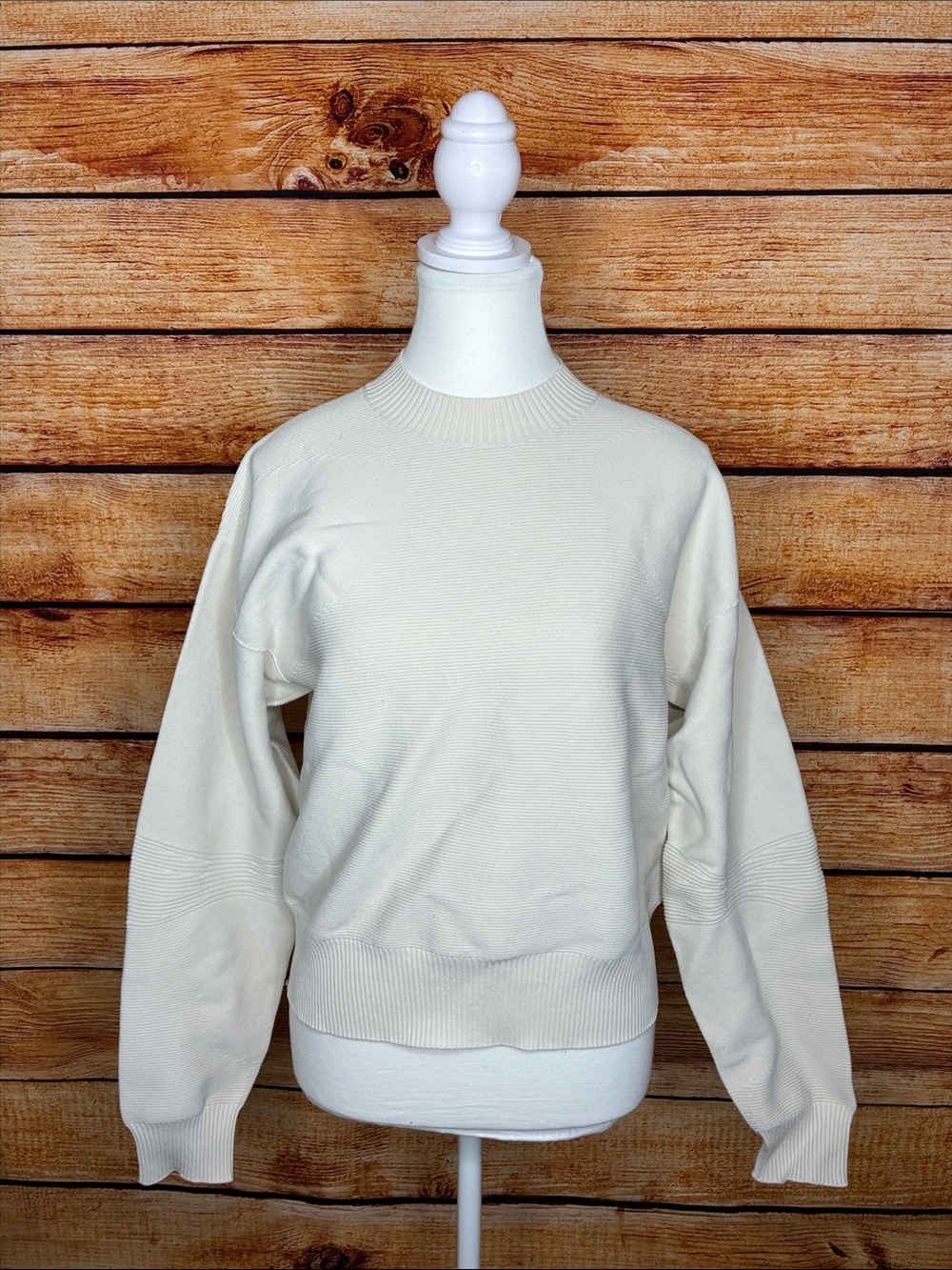 Lululemon All Around Crewneck Sweater
White Opal Like New Size 8 - Picture 5 of 12